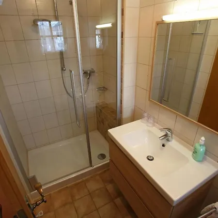アパート Nette Ferienwohnung In Mit Grill Und Garten Übersee